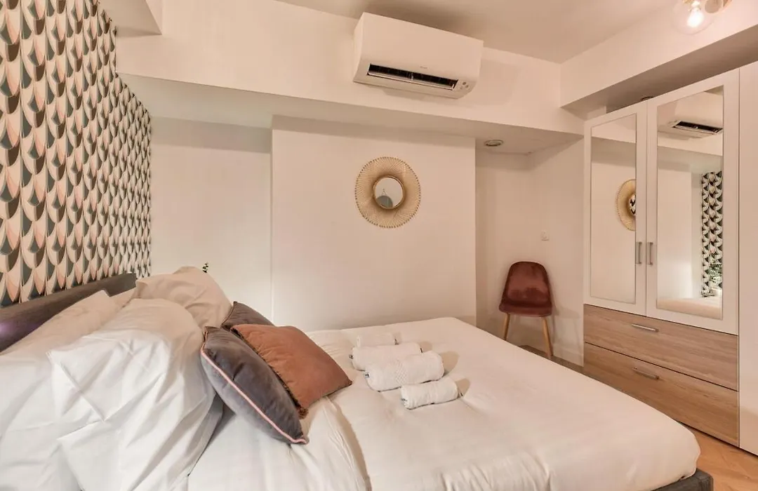 Appartement Quartier Plaine-Monceau 8P Rdc-1