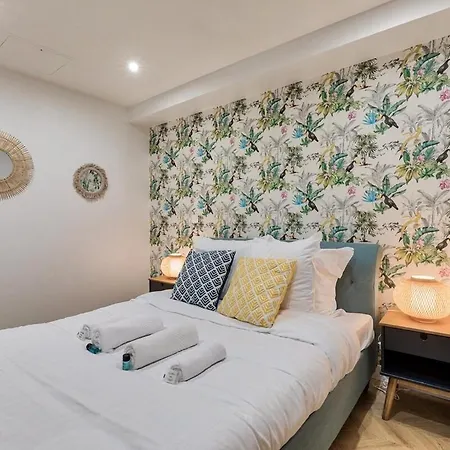 Appartement Quartier Plaine-Monceau 8P Rdc-2